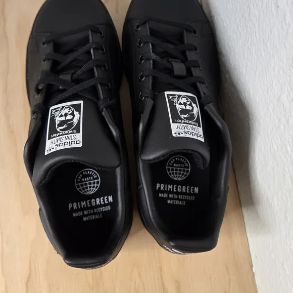 Adidas STAN SMITH J Black/Black/White Kids Shoes  FX7523