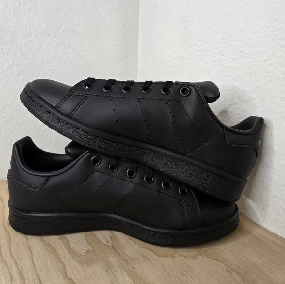 Adidas STAN SMITH J Black/Black/White Kids Shoes  FX7523