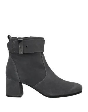 CAPRICE Leather Ankle boots (17588194UN) Woman