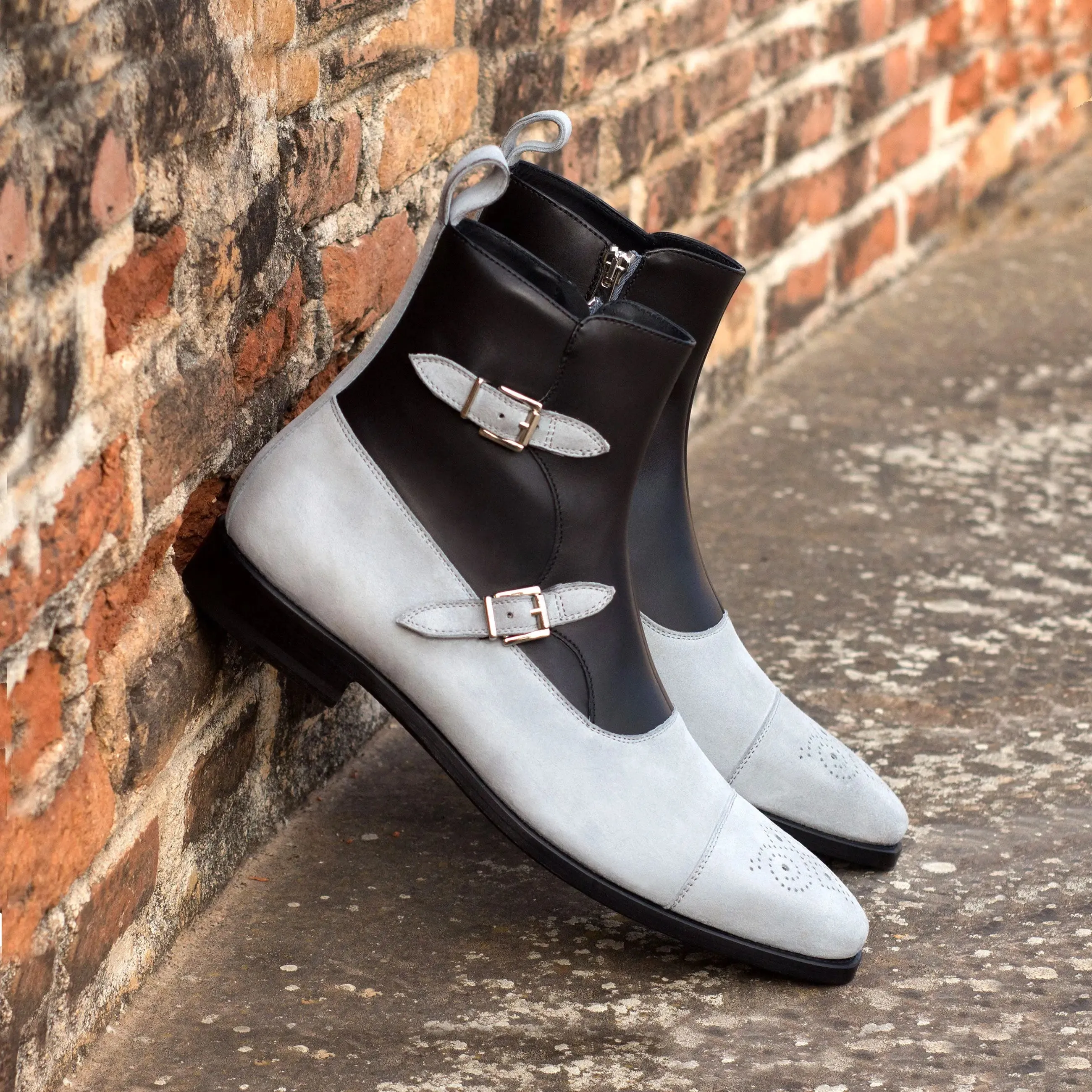 DapperFam Octavian in Light Grey / Black Men's Italian Leather & Suede Buckle Boot