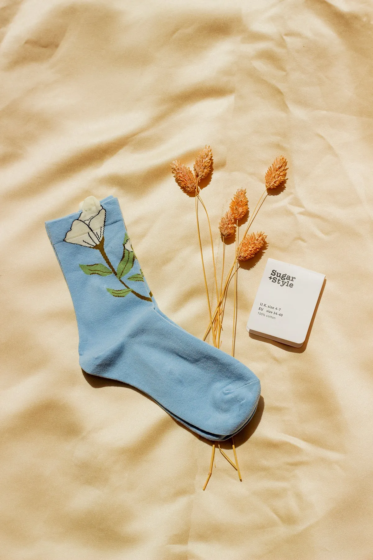 Flower Illustrated Ankle Top Socks