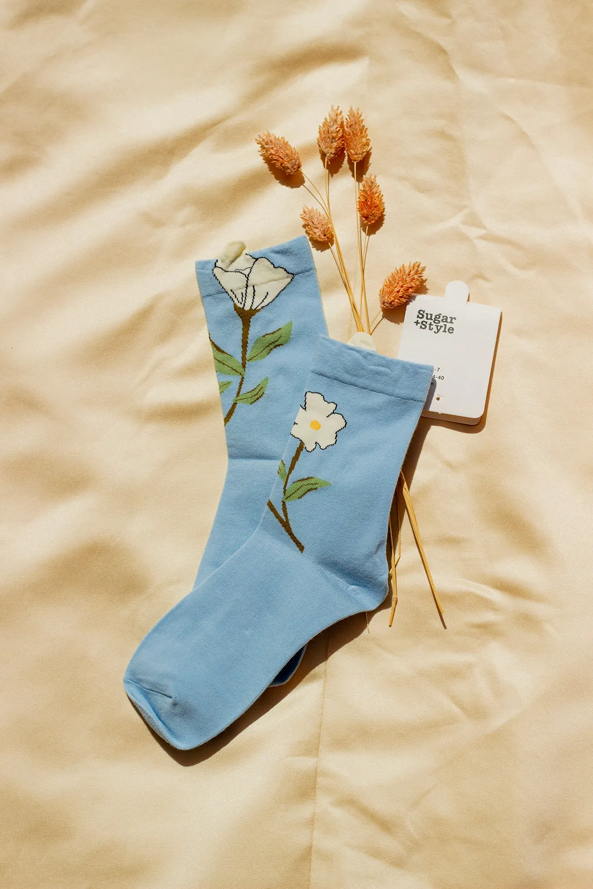 Flower Illustrated Ankle Top Socks