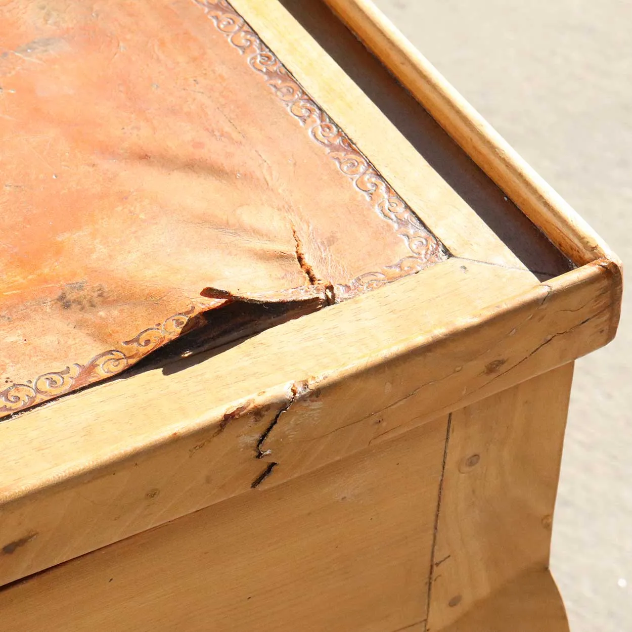 French Provincial Pearwood Leather Top Side Table / Card Table
