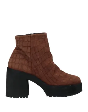 JANET SPORT Leather Ankle boots (17308884XP) Woman