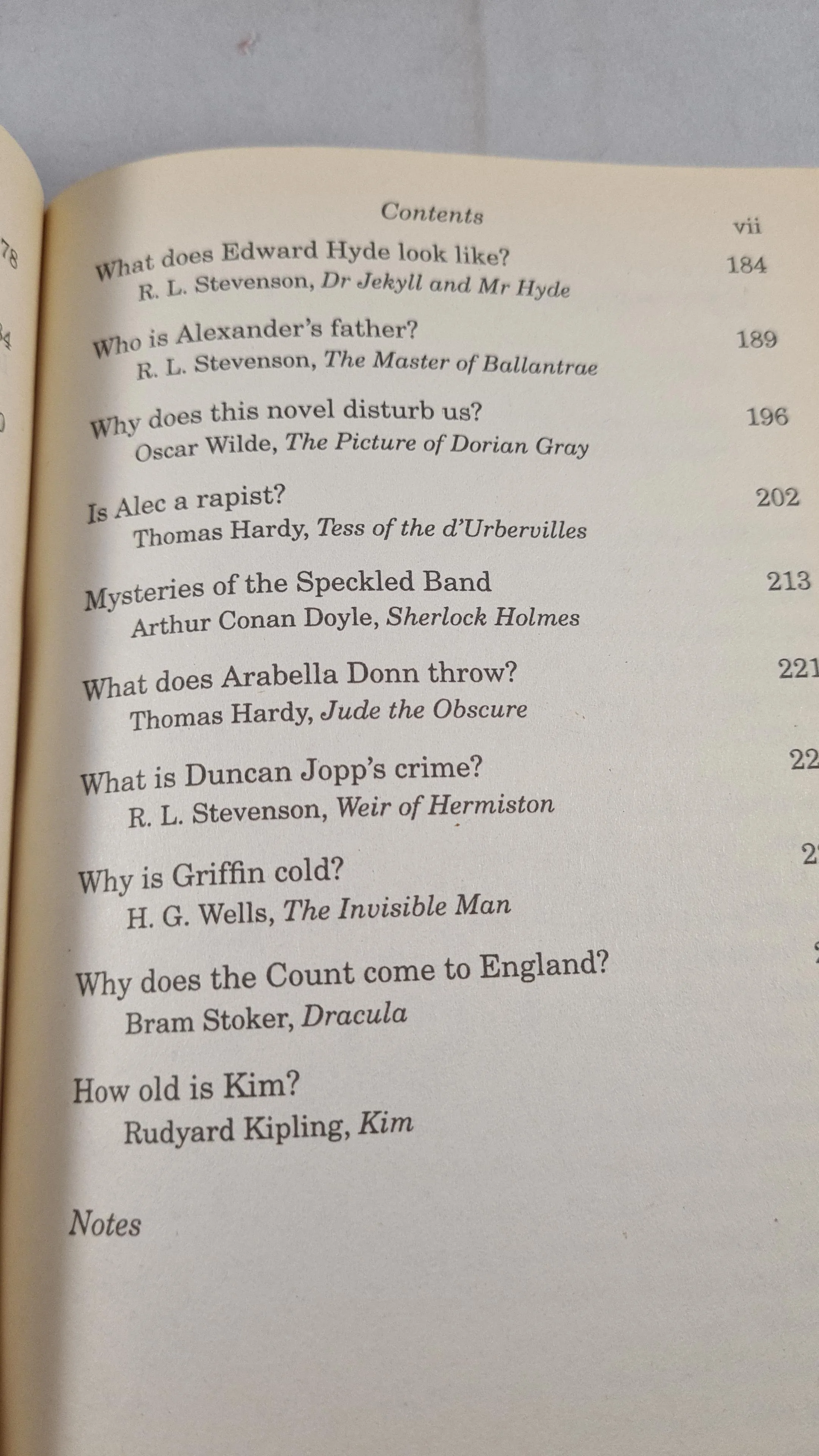 John Sutherland - Is Heathcliff A Murderer? Oxford University, 1996, Paperbacks