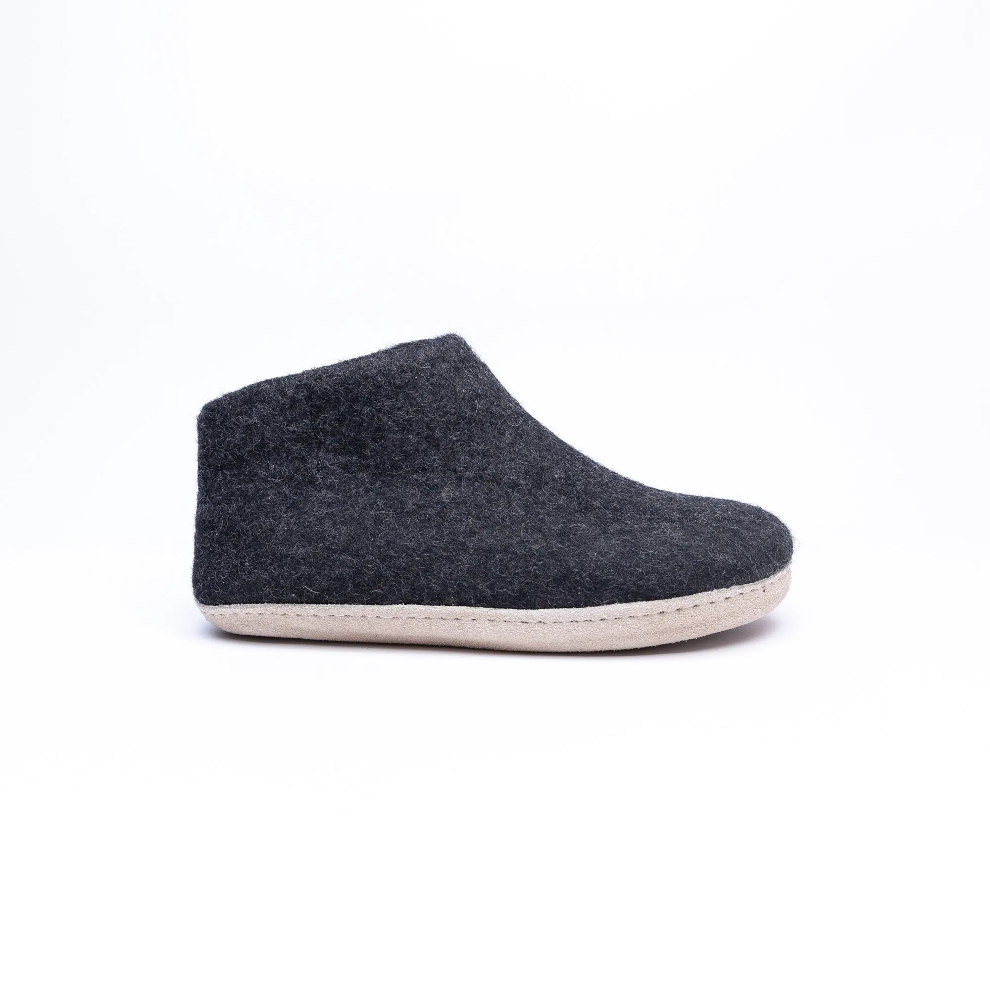 KUUMA - Graphite Wool Felt Boots Unisex, Cozy, Handmade Indoor Comfort