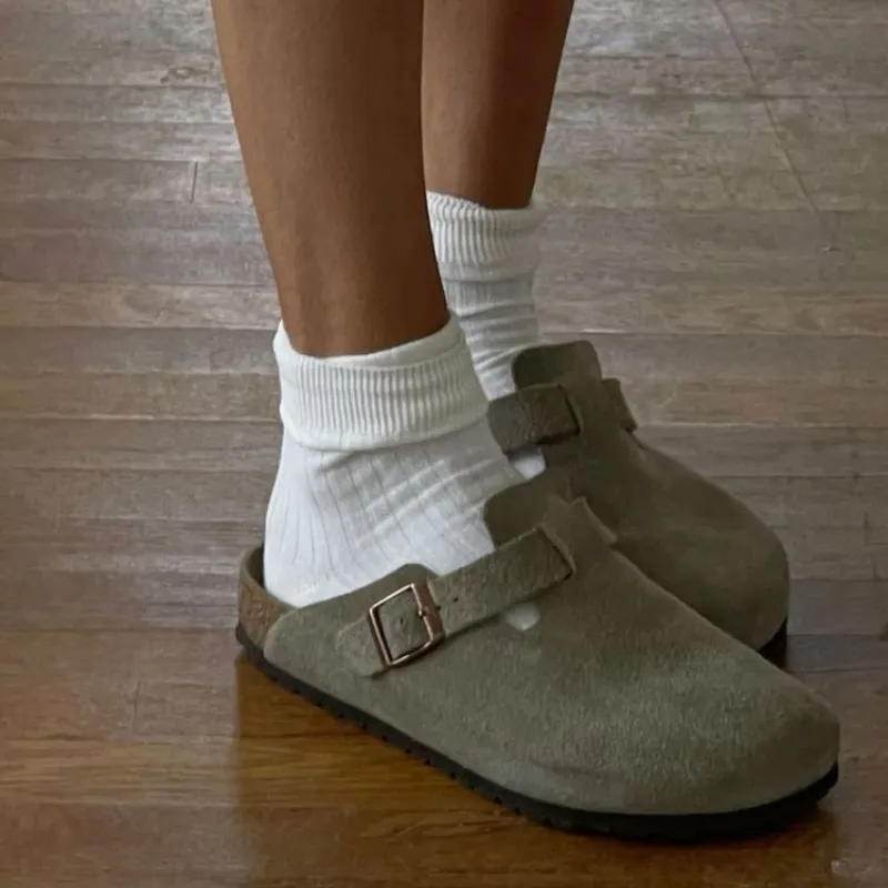 Luxus am Fuß: Die Exklusiven Unisex Leder Boston Sandalen von MeisterSchritt