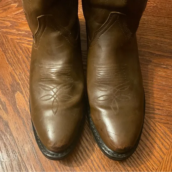 Men’s Justin Quality Western Style Brown Genuine Leather Boots!
