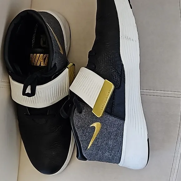 Nike Men's shoes