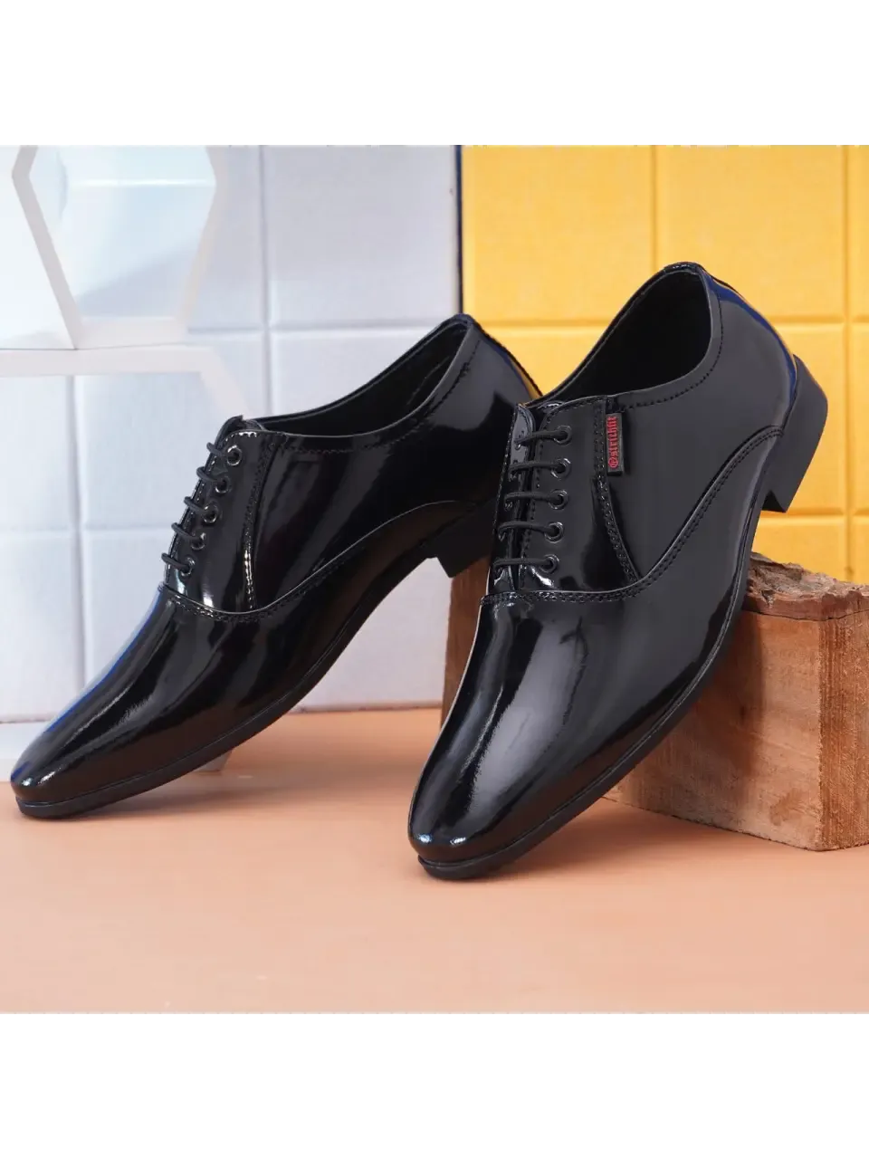 Ostrichfit men's lace-up shoes in Leather Black OF-6527 BLK