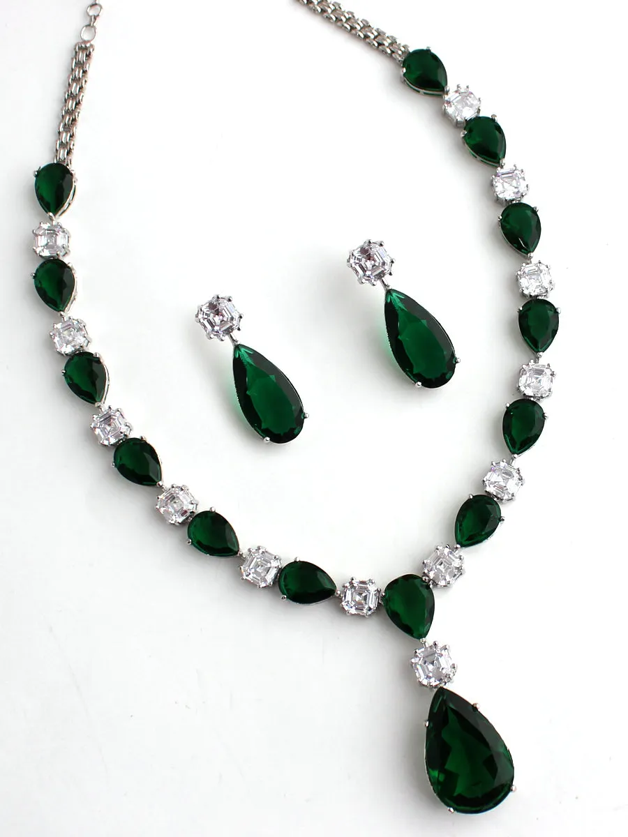 Oxford Necklace Set