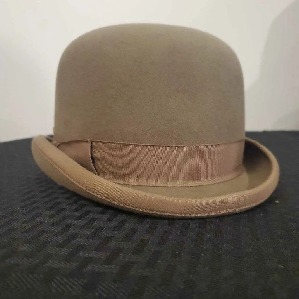 Taupe Derby