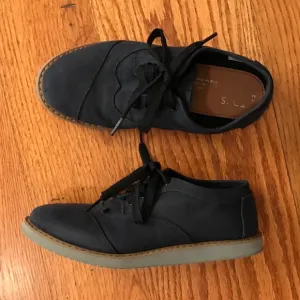 TOMS Oxford, Blue